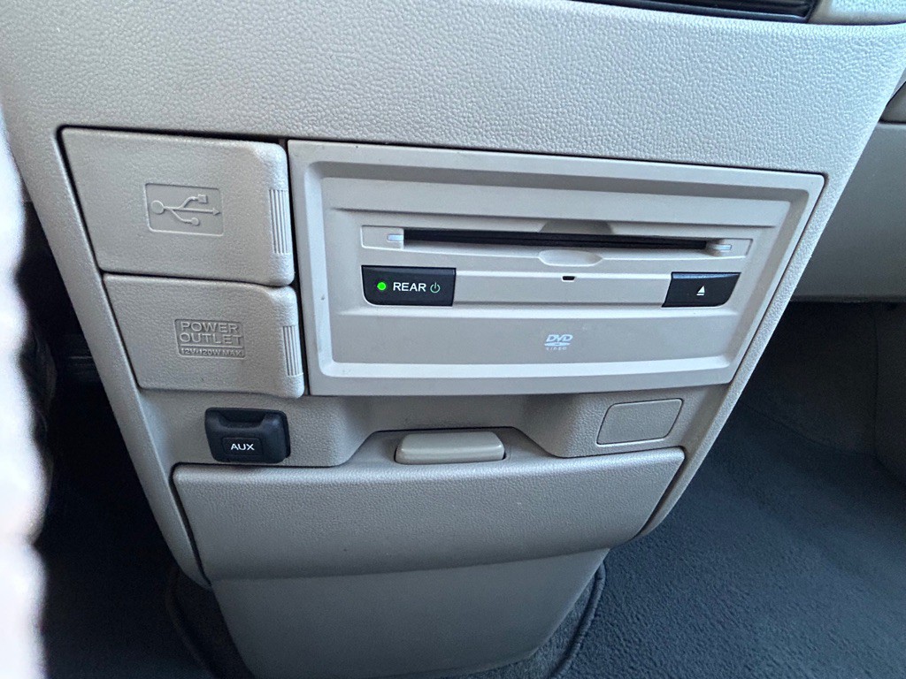 2016 Honda Odyssey Image 28