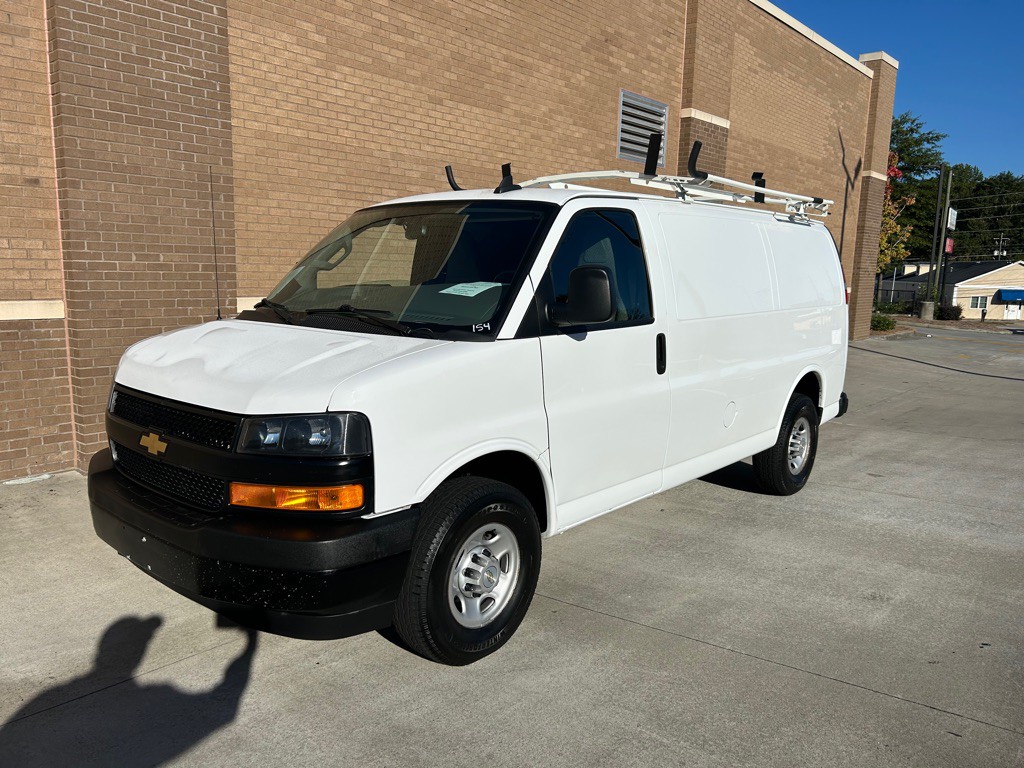 2022 Chevrolet Express Image 3