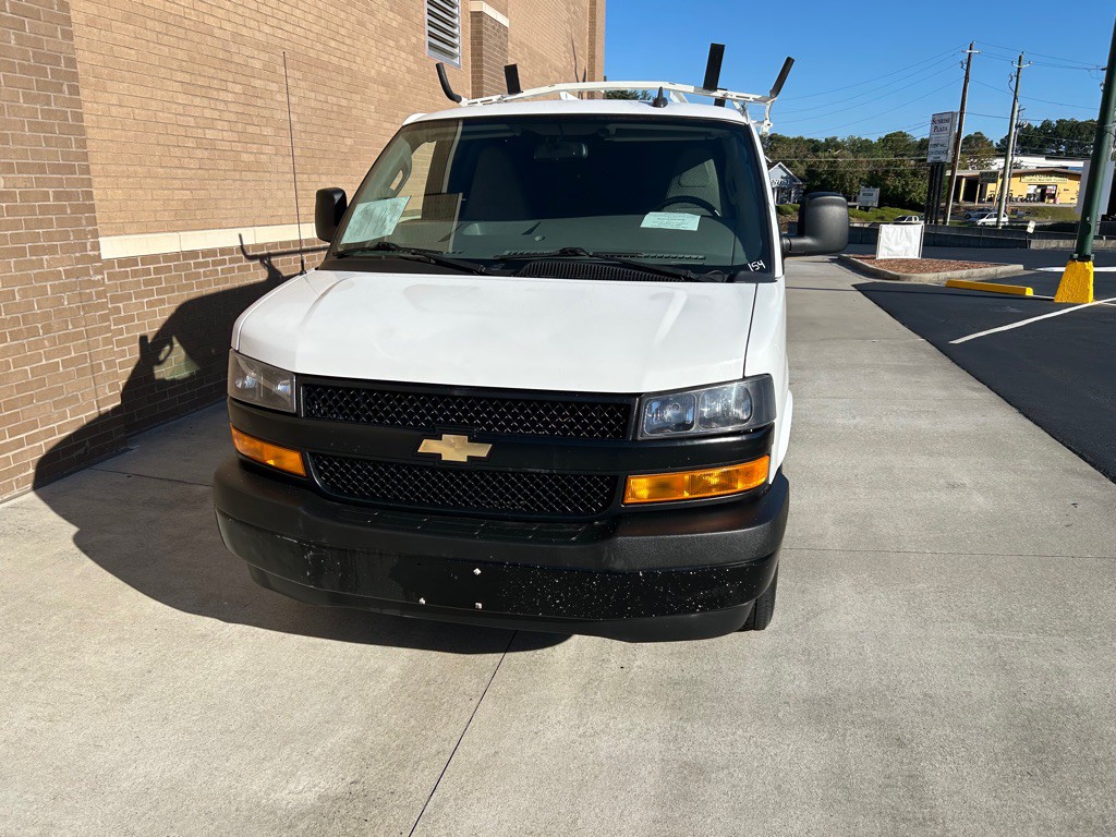 2022 Chevrolet Express Image 8