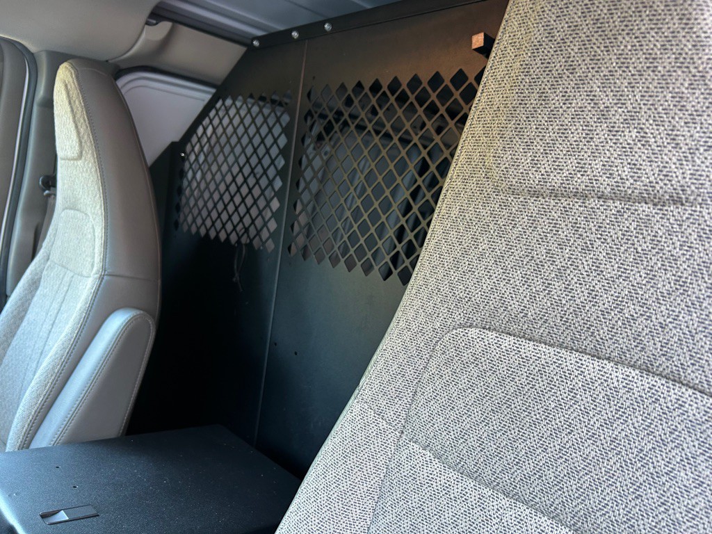 2022 Chevrolet Express Image 14