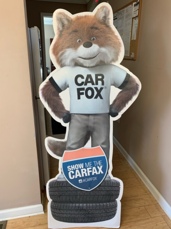 2016 Ford Explorer Image 2