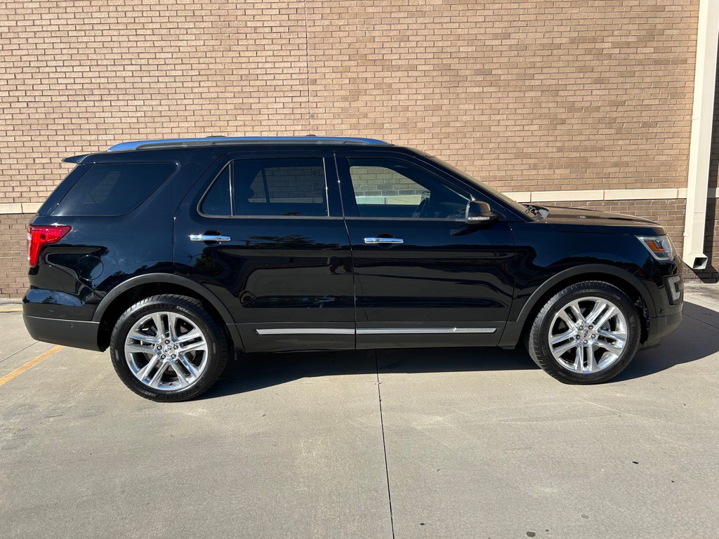 2016 Ford Explorer Image 3