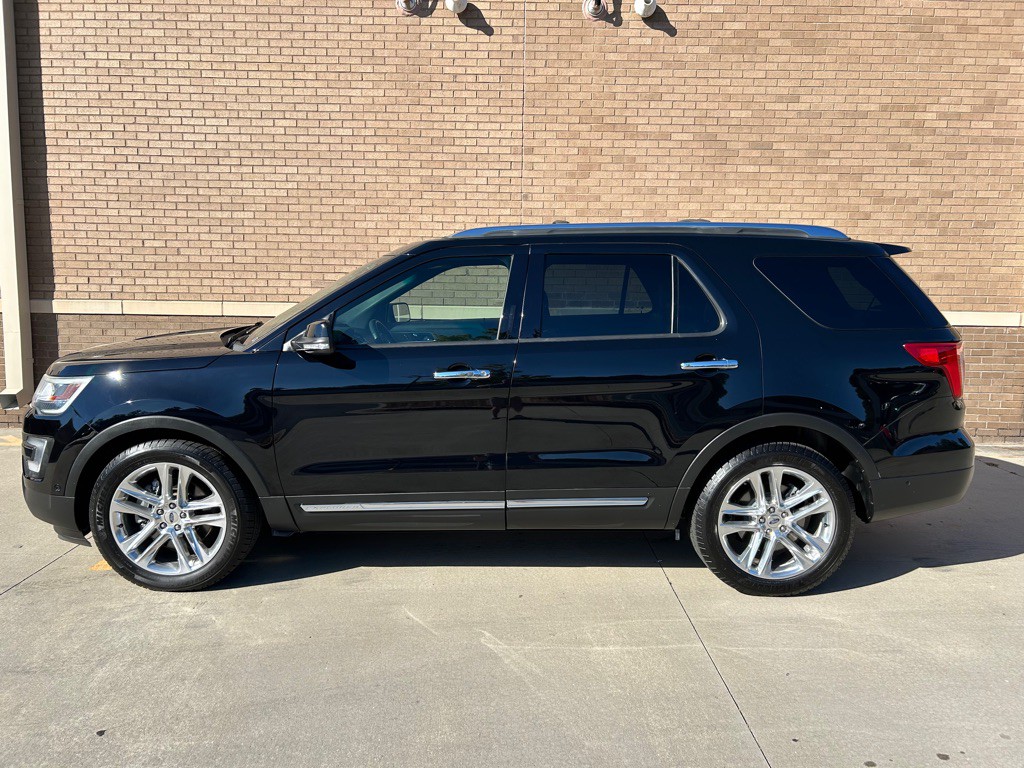 2016 Ford Explorer Image 4