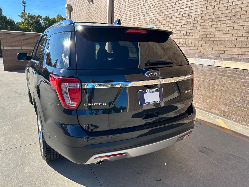 2016 Ford Explorer Image 9