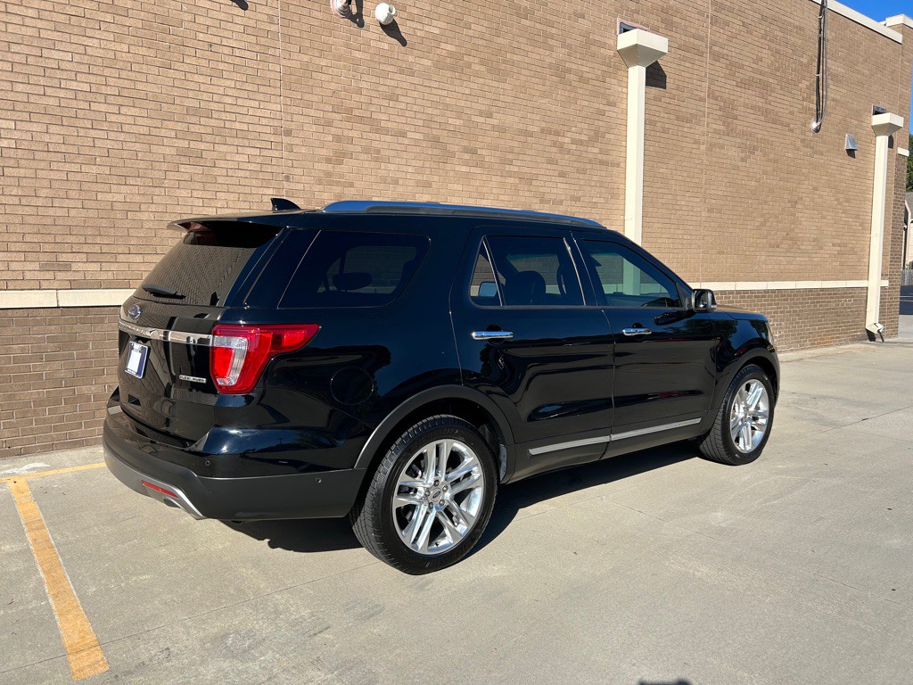 2016 Ford Explorer Image 10