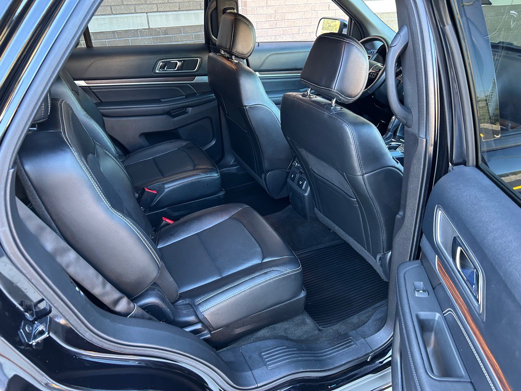 2016 Ford Explorer Image 21