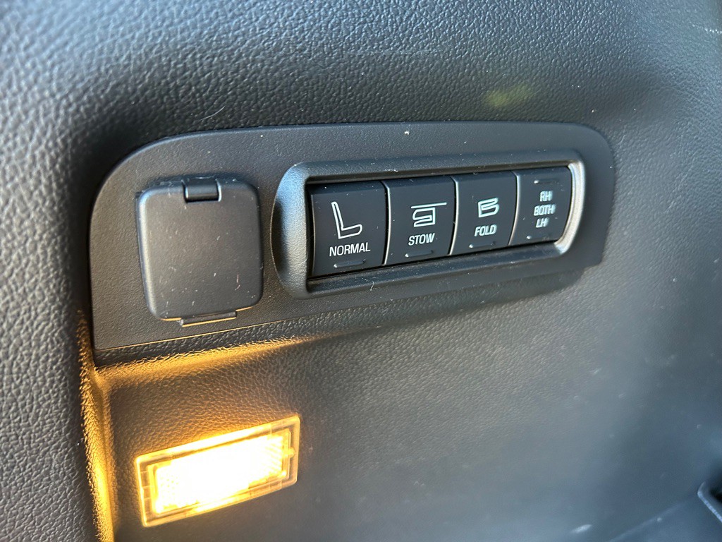 2016 Ford Explorer Image 24