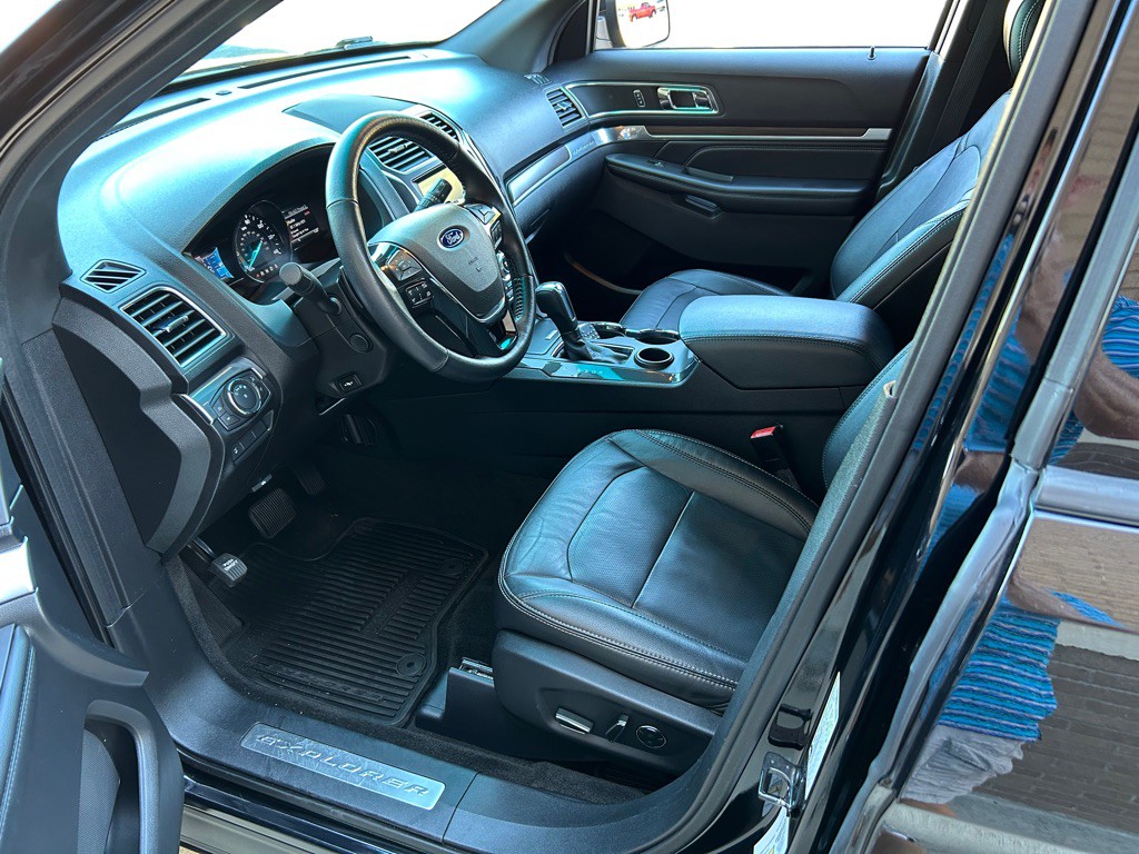 2016 Ford Explorer Image 25