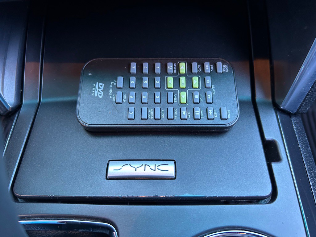 2016 Ford Explorer Image 27