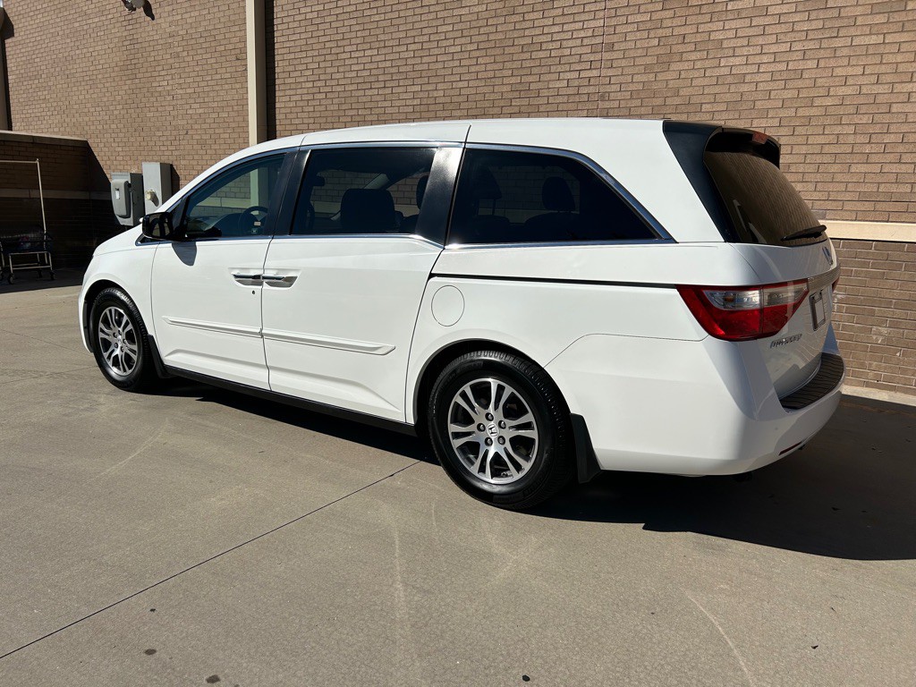 2011 Honda Odyssey Image 9