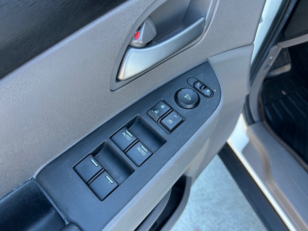 2011 Honda Odyssey Image 15