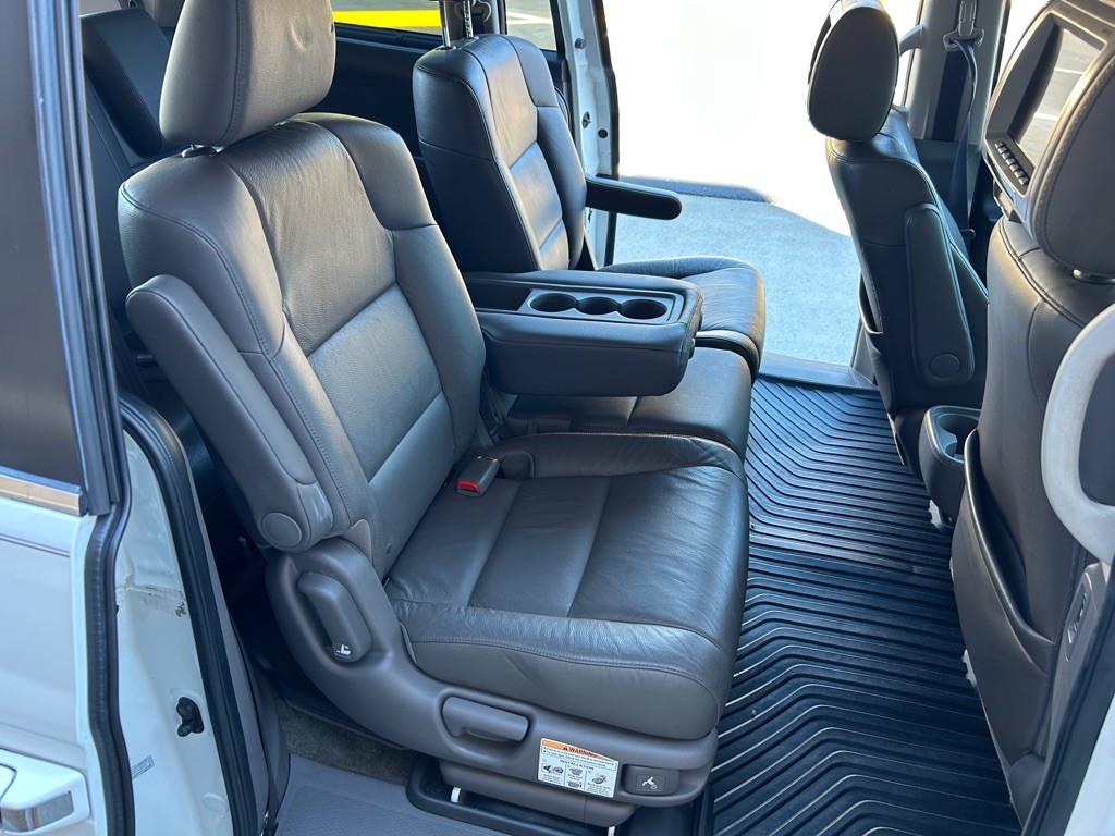 2011 Honda Odyssey Image 17