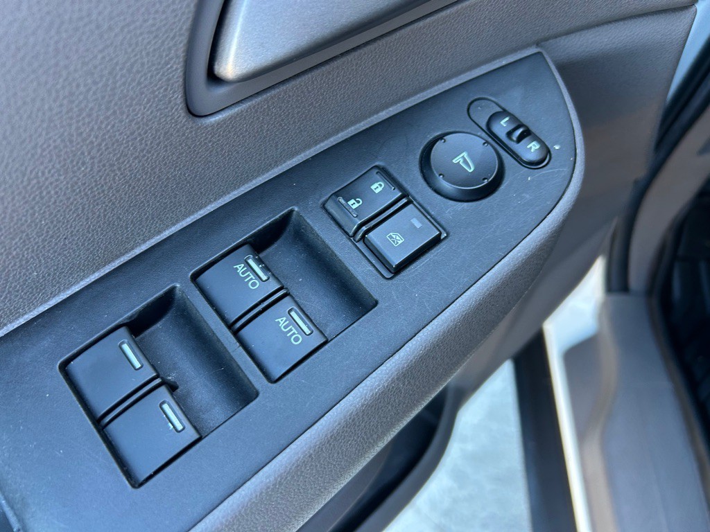 2011 Honda Odyssey Image 20