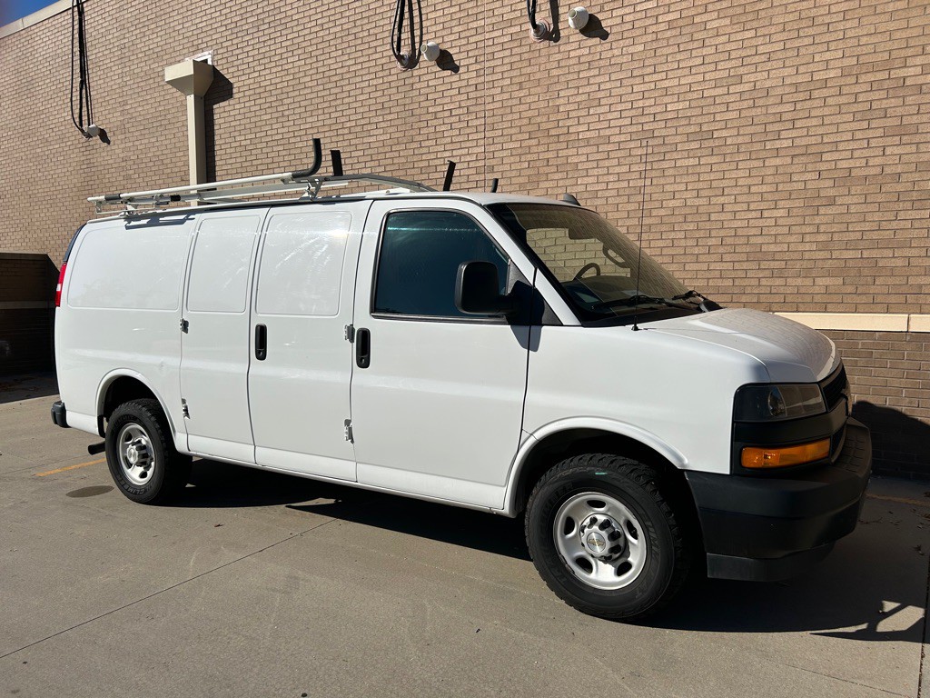 2022 Chevrolet Express Image 1