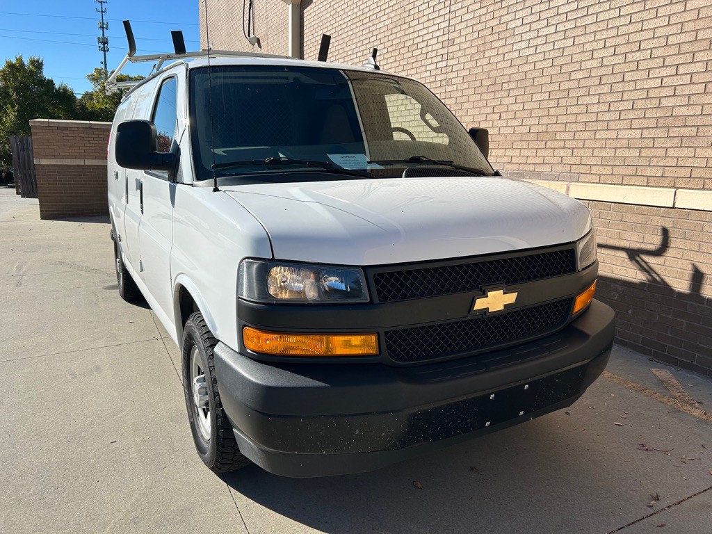 2022 Chevrolet Express Image 8
