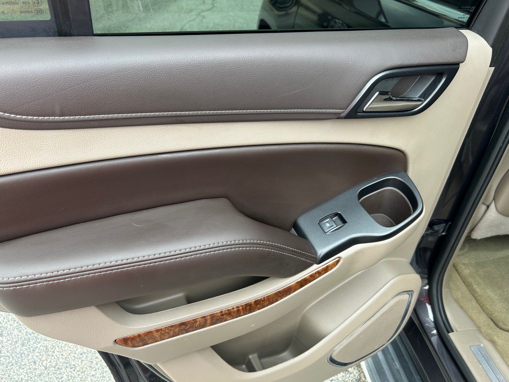 2016 Chevrolet Tahoe Image 28