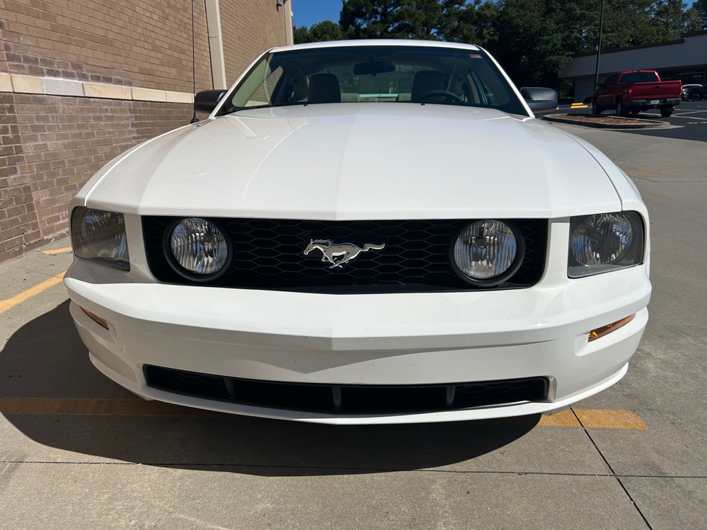 2005 Ford Mustang Image 8
