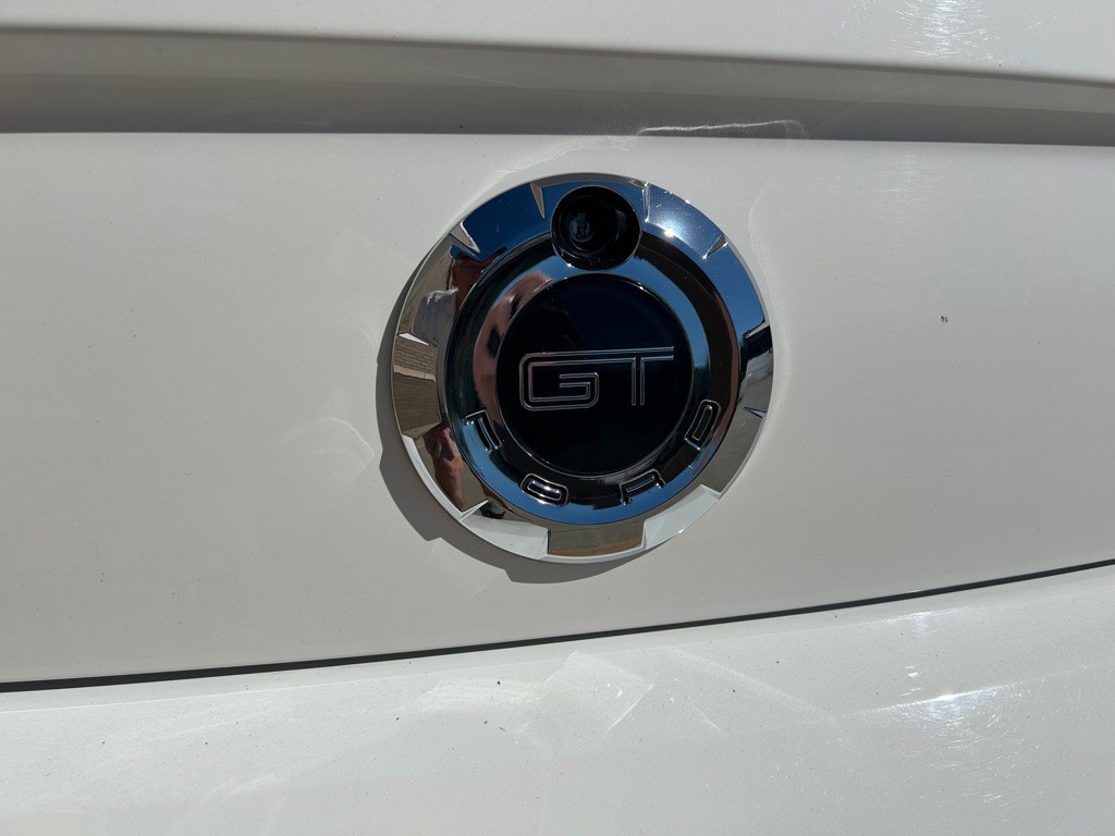 2005 Ford Mustang Image 14