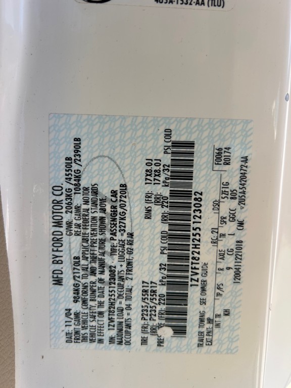 2005 Ford Mustang Image 29