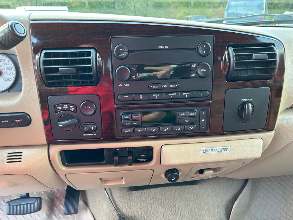 2006 Ford F-250 Image 27