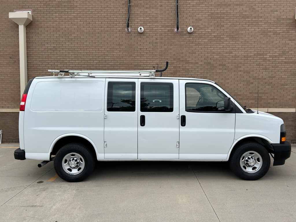 2020 Chevrolet Express Image 1