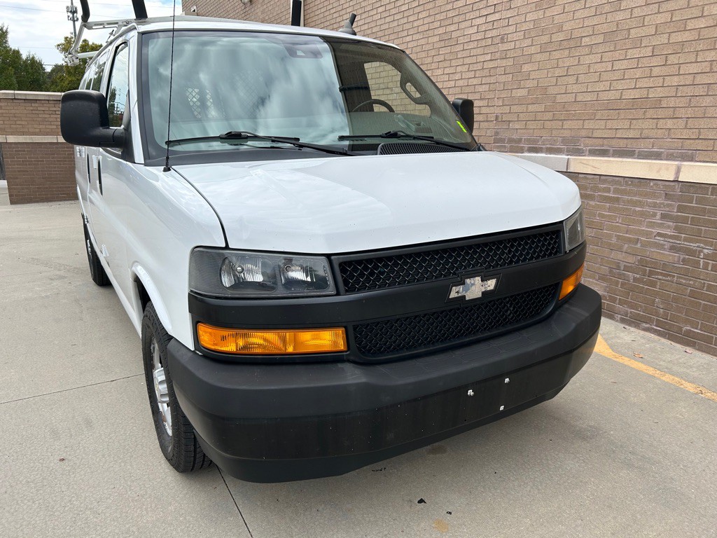2020 Chevrolet Express Image 5