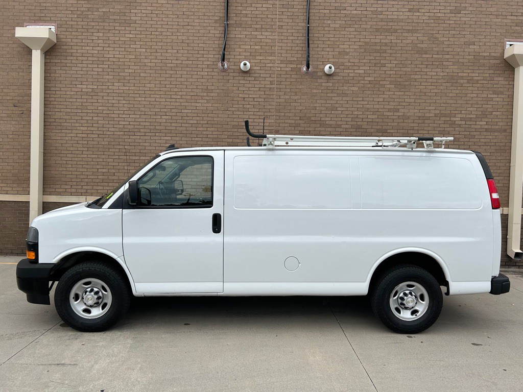 2020 Chevrolet Express Image 6