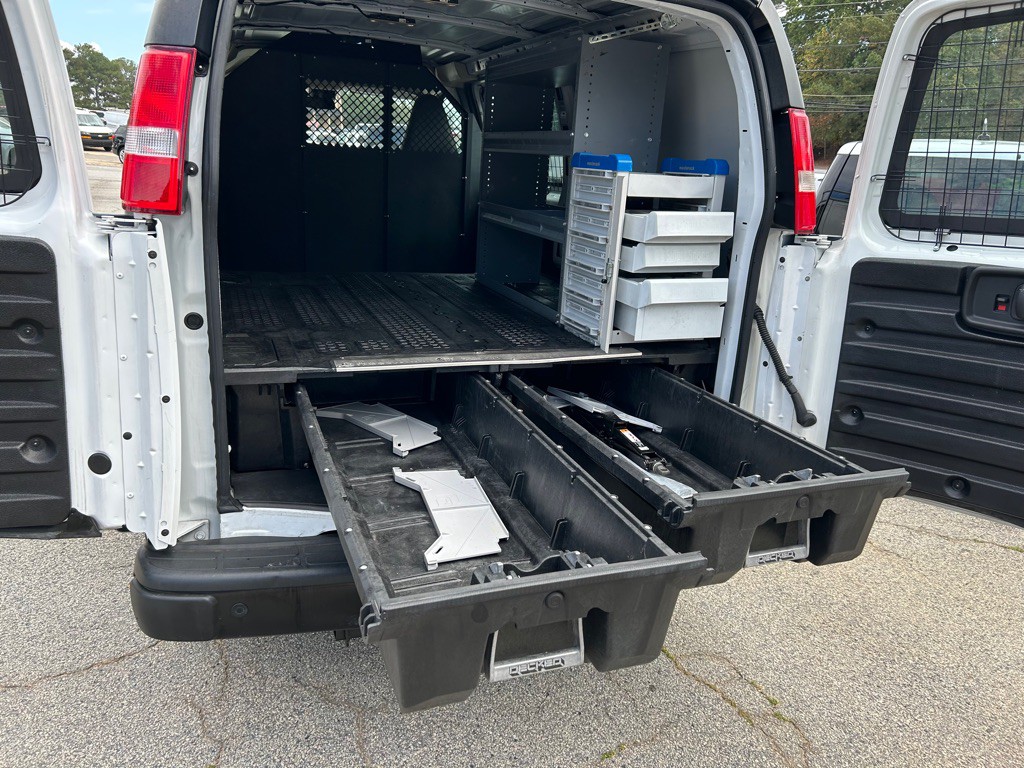2020 Chevrolet Express Image 22