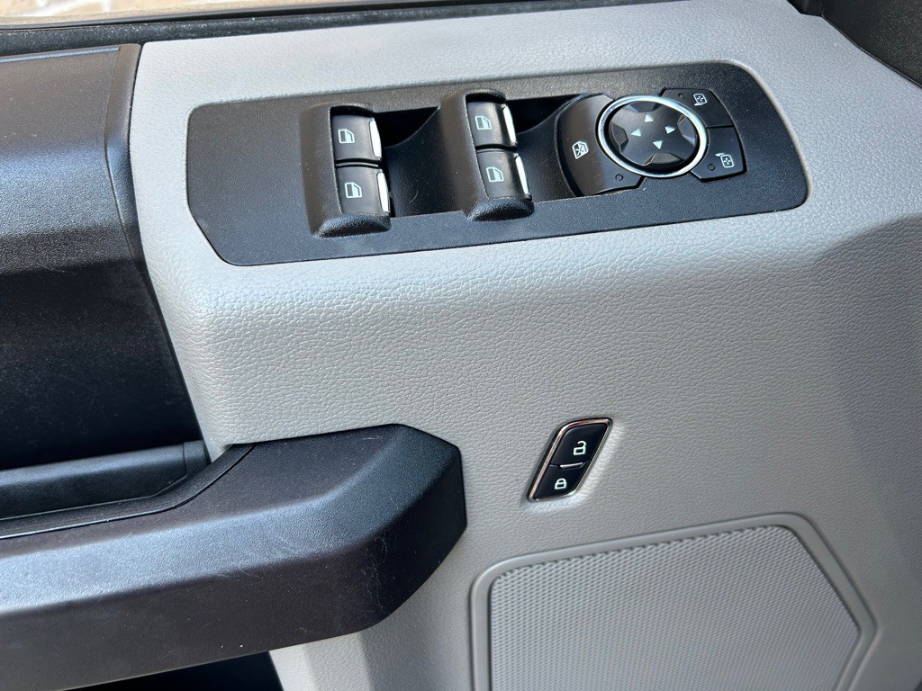 2017 Ford F-150 Image 16