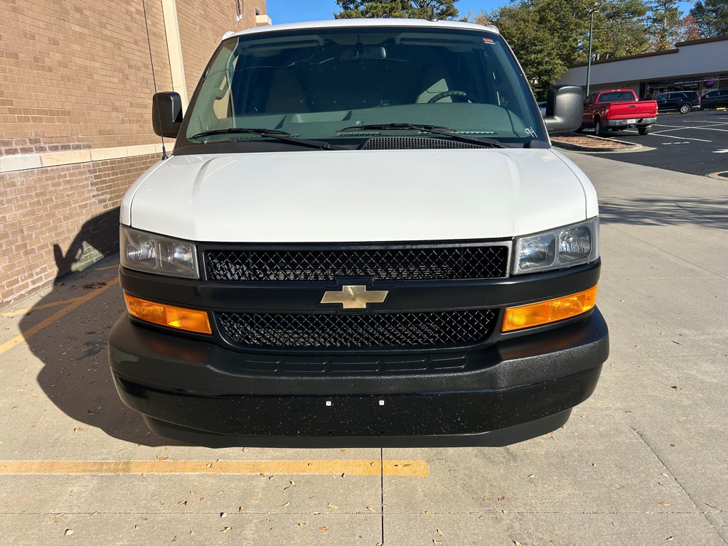 2021 Chevrolet Express Image 9