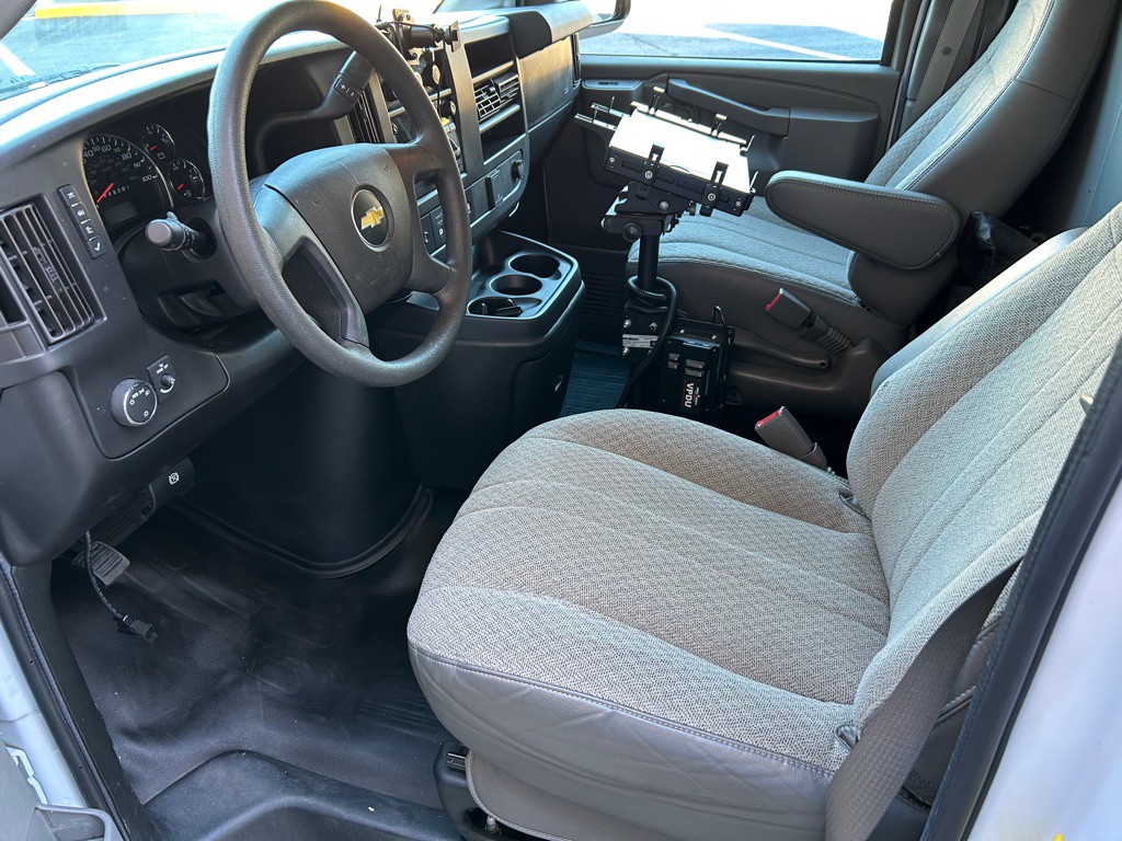 2021 Chevrolet Express Image 11