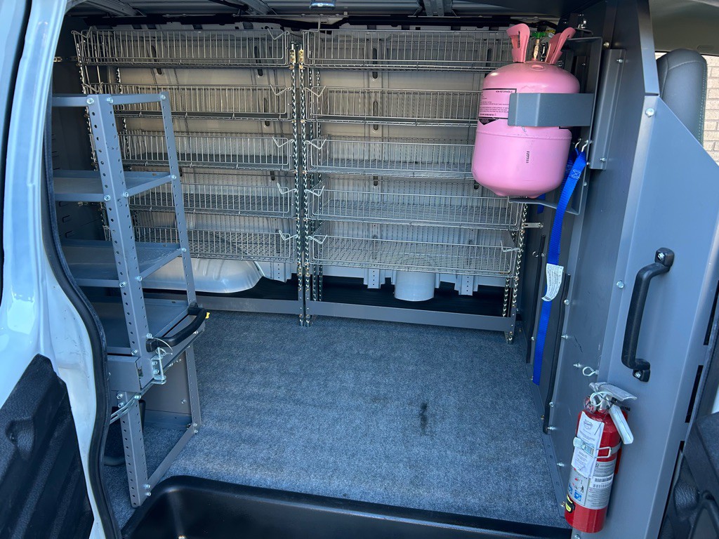 2021 Chevrolet Express Image 21