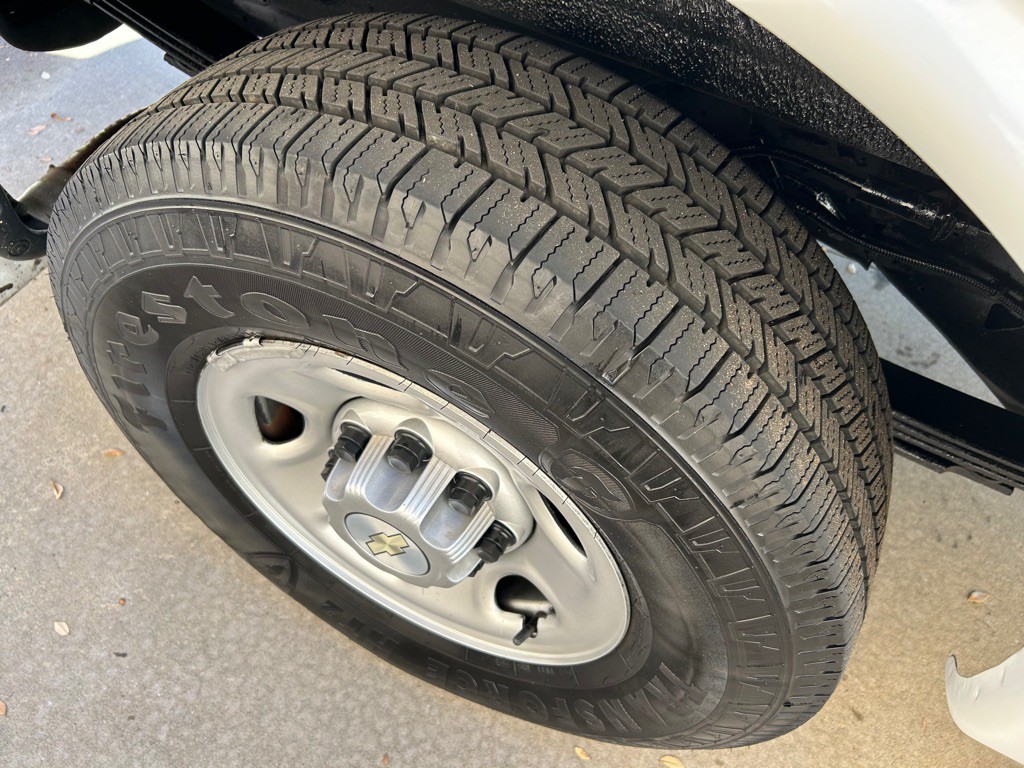 2021 Chevrolet Express Image 22