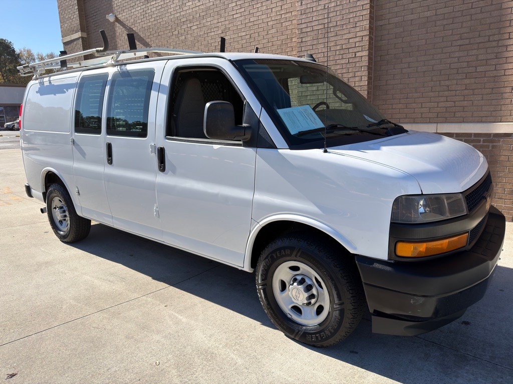 2019 Chevrolet Express Image 6