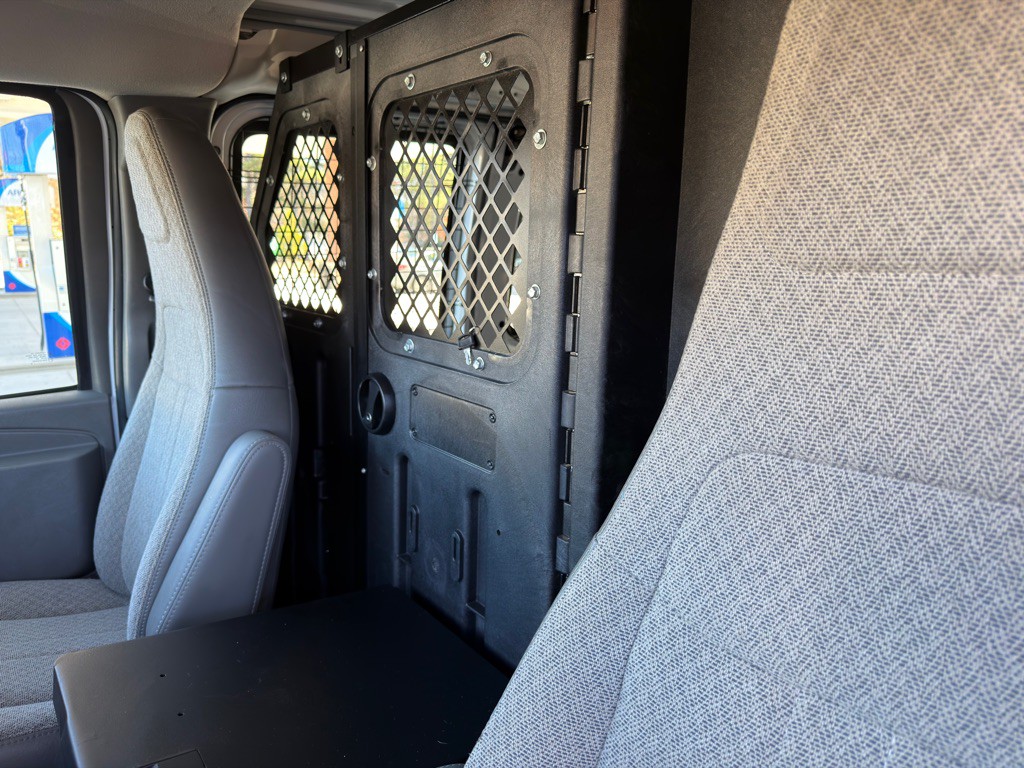 2019 Chevrolet Express Image 15
