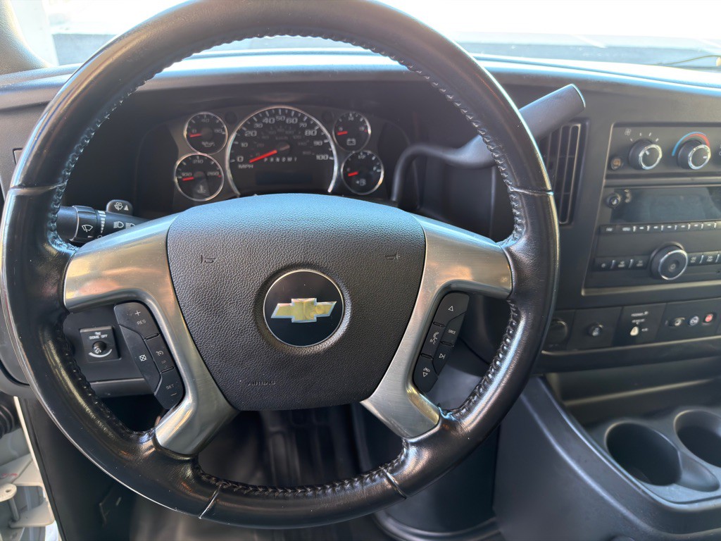 2019 Chevrolet Express Image 16