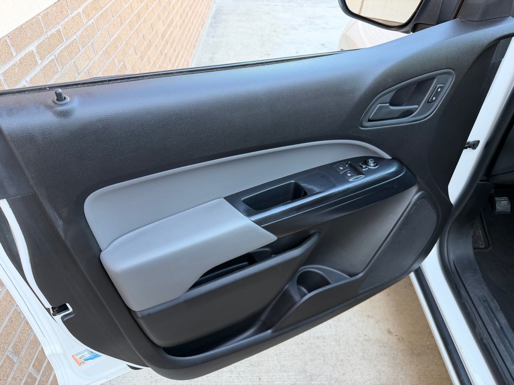 2016 Chevrolet Colorado Image 13