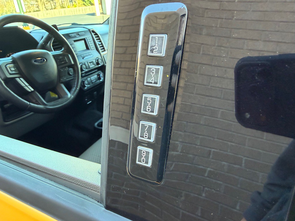 2016 Ford F-150 Image 20