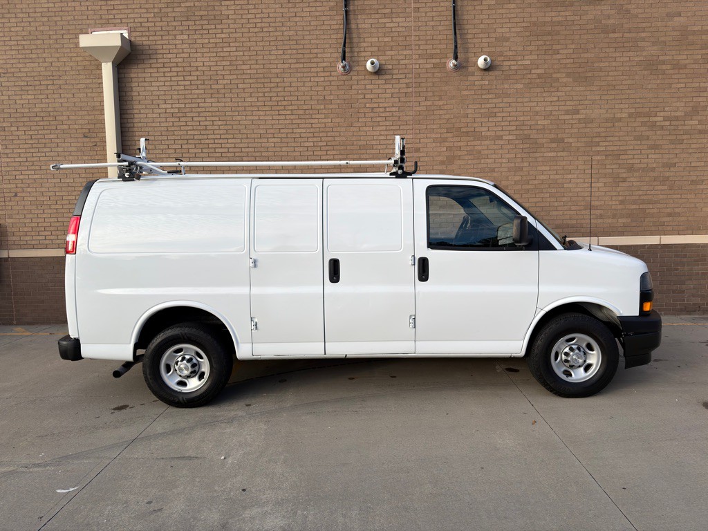 2019 Chevrolet Express Image 5