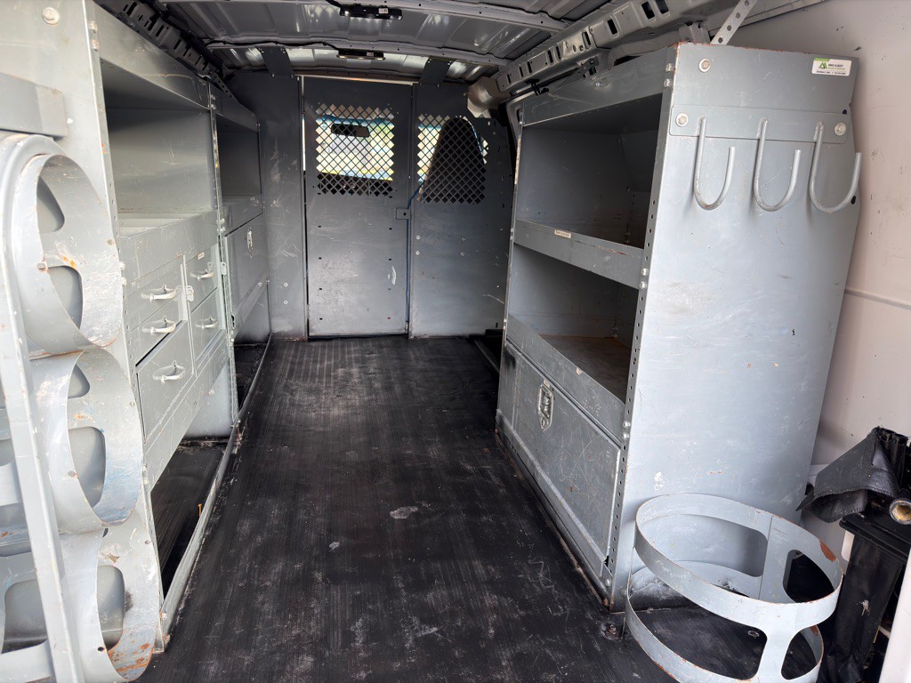 2019 Chevrolet Express Image 25