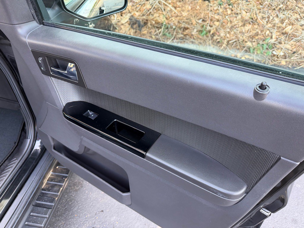 2011 Ford Escape Image 22