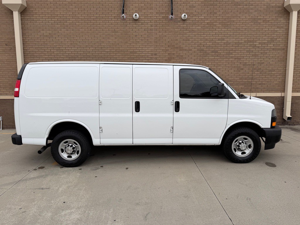 2020 Chevrolet Express Image 1
