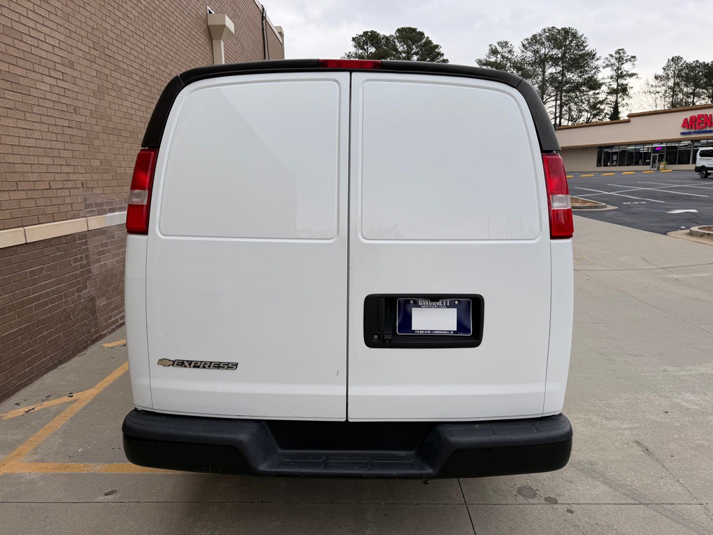 2020 Chevrolet Express Image 6