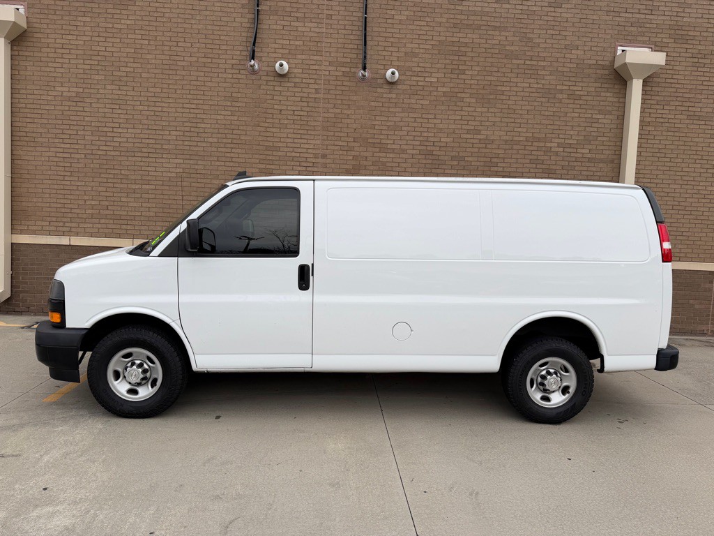 2020 Chevrolet Express Image 9