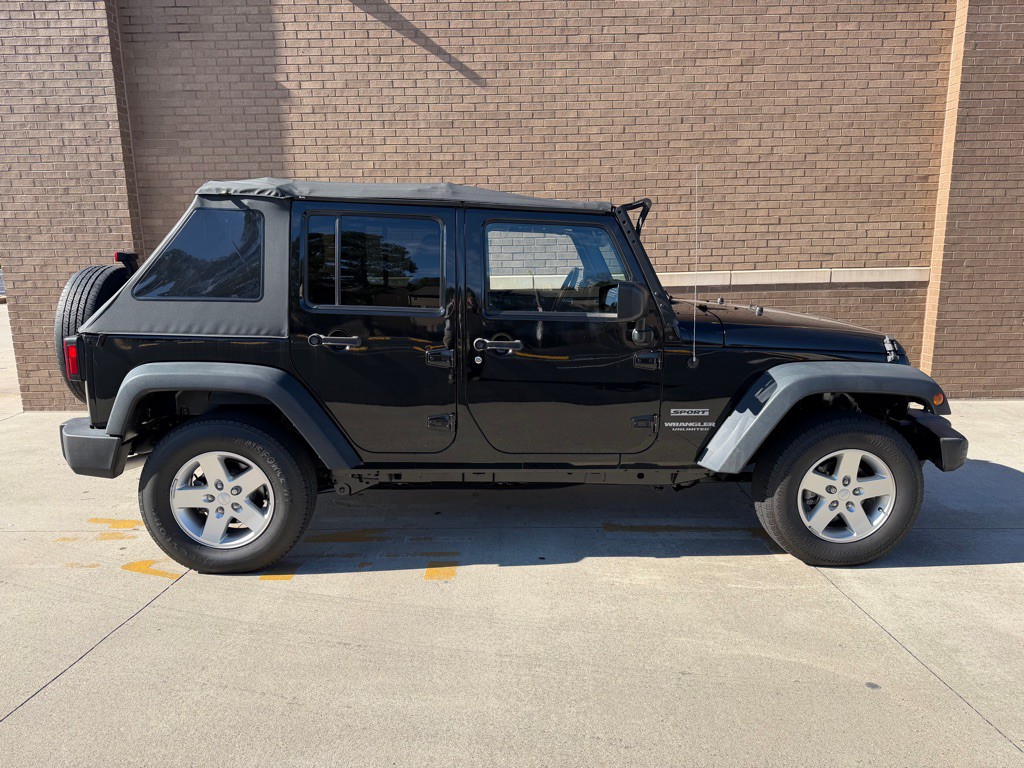 2016 Jeep Wrangler Unlimited Image 8