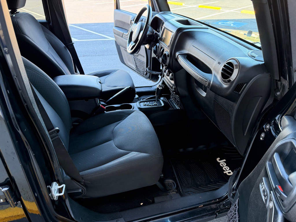 2016 Jeep Wrangler Unlimited Image 13