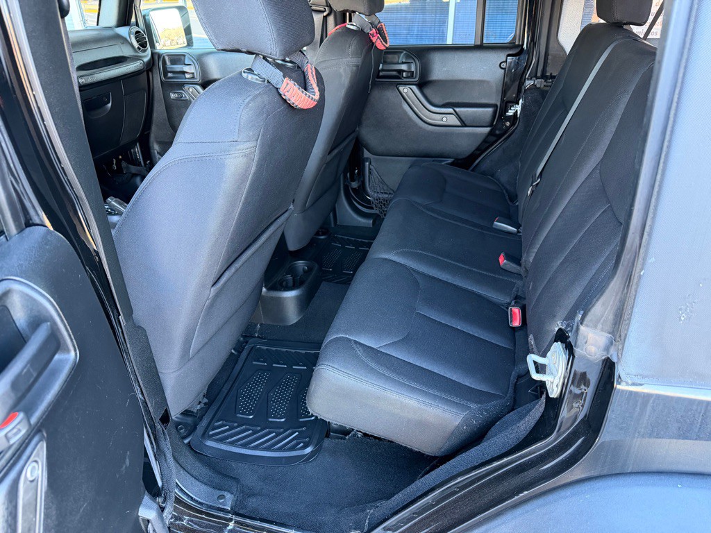 2016 Jeep Wrangler Unlimited Image 14