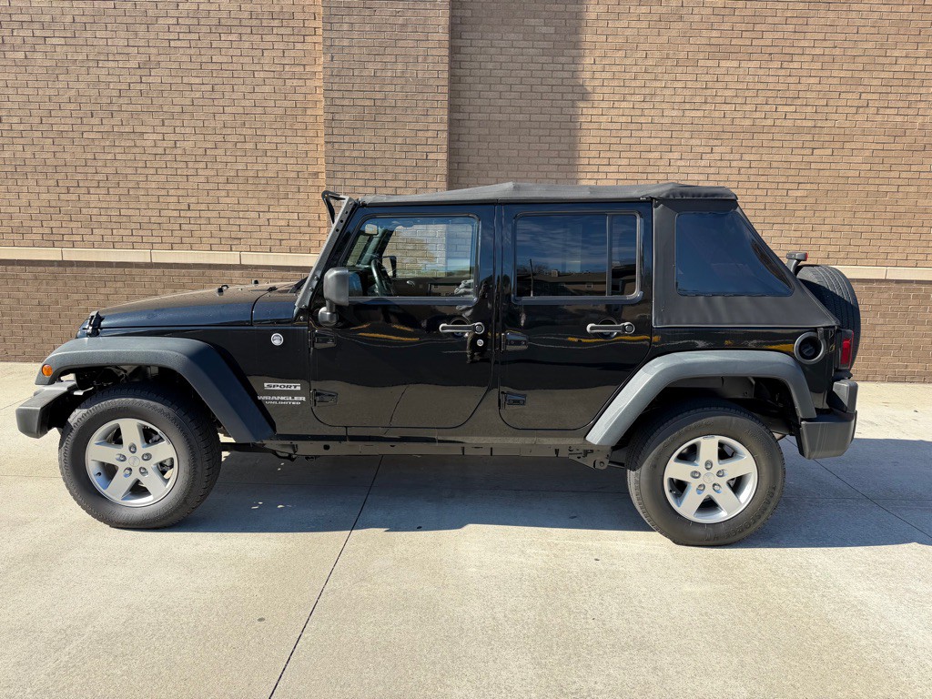 2016 Jeep Wrangler Unlimited Image 1