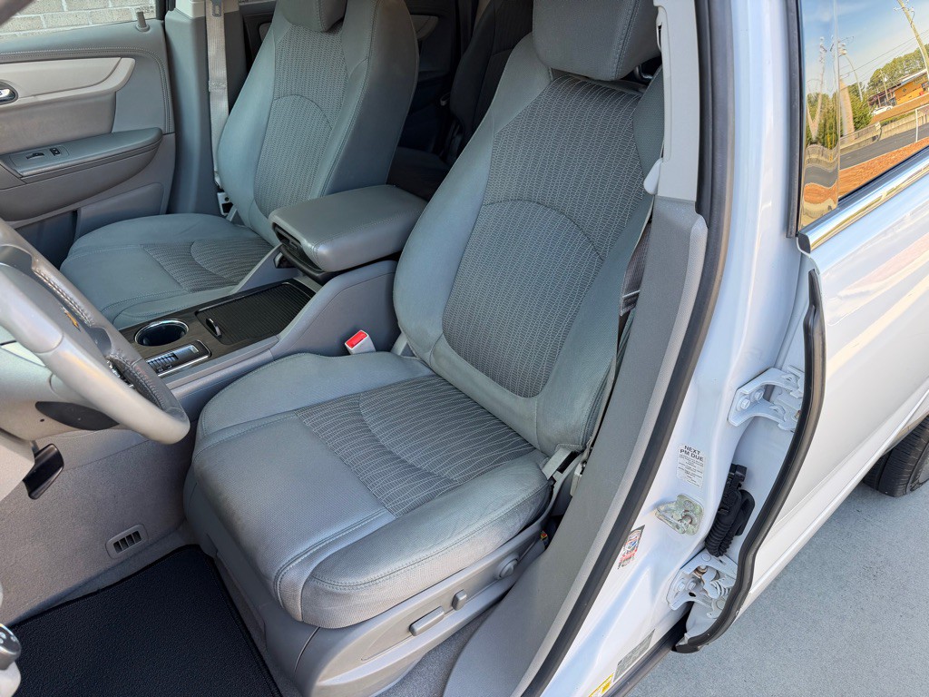 2017 Chevrolet Traverse Image 11