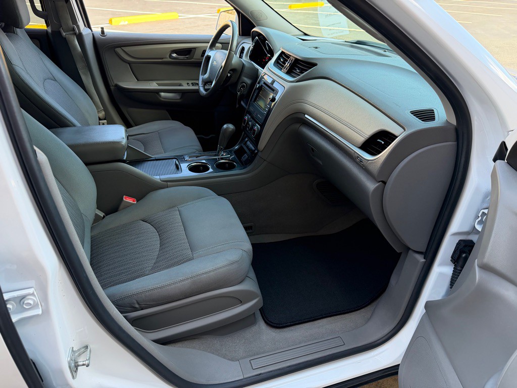 2017 Chevrolet Traverse Image 16